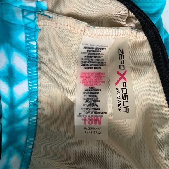 Zeroxposur Tankini Swimsuit Top (18W) - Picture 5 of 8